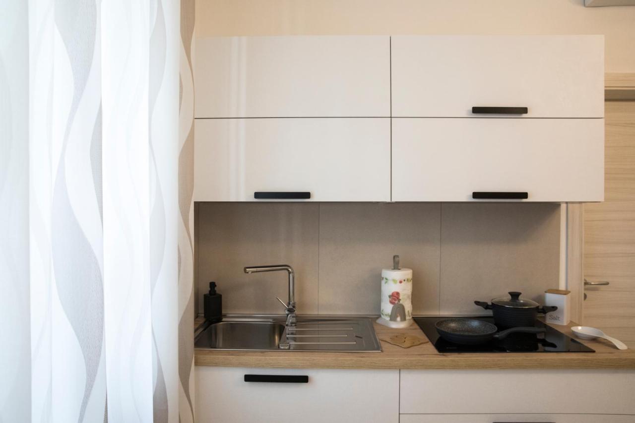 Appartement La Casa Di Ari à Naples Extérieur photo